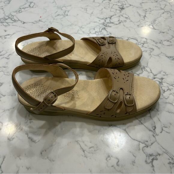 SAS Woman’s Tan Sling Back Open Toe Sandal Shoes Size 11S - Picture 1 of 6